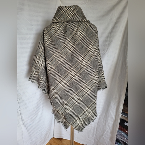Plaid Women's Poncho One Size - Picture 4 of 4